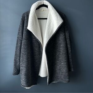 🩶 GAP women’s jacket sweatshirt medium Charcoal gray faux shearling EUC cozy